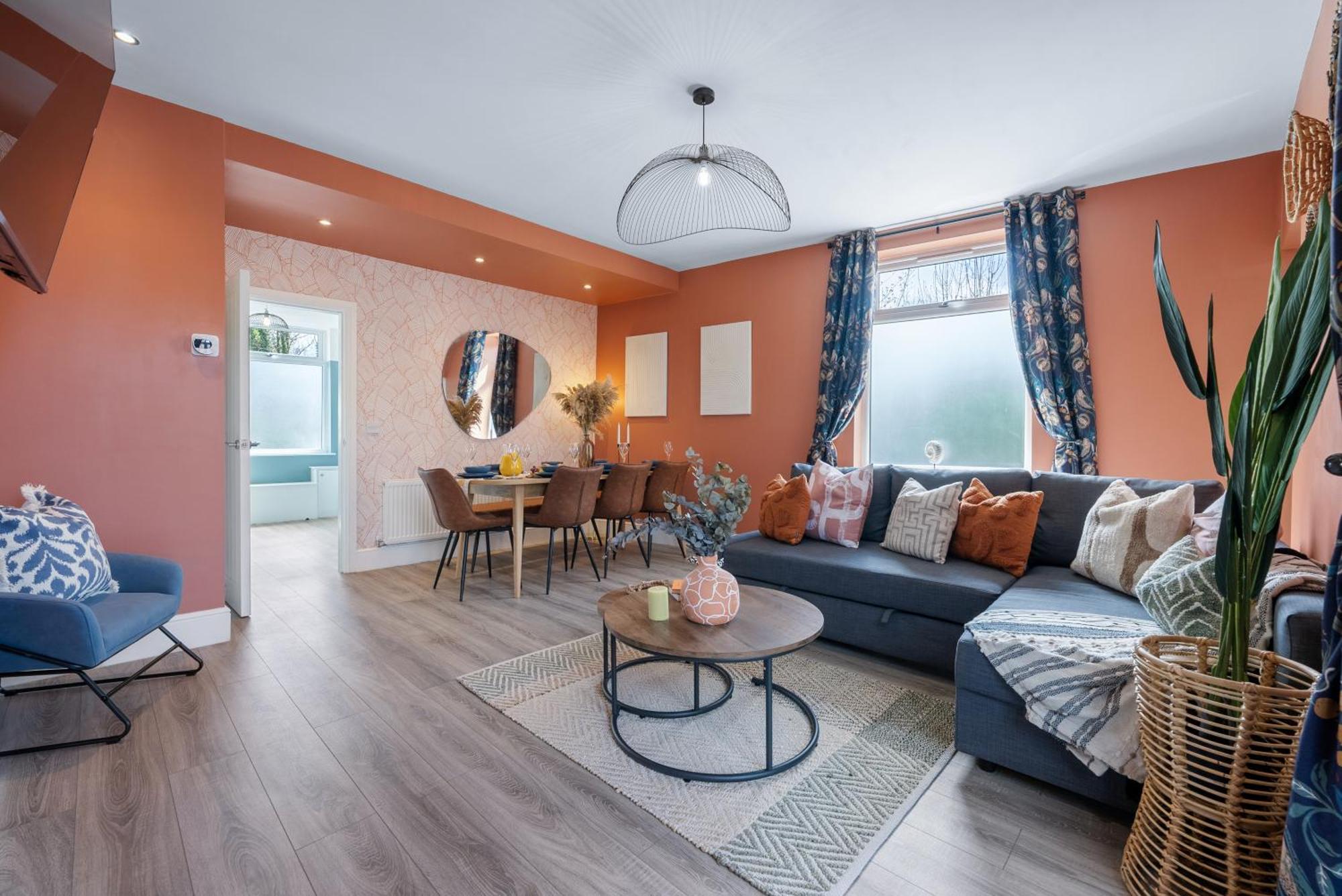 4-Bedroom Stunning Luxe, Spacious & Stylish Design House Bolton, Sleeps 11, With Parking Central Bolton, Links To Manchester, Pet-Friendly, Best For Groups! Work Contractors And Summer Special Offer! - By Blue Puffin Stays Farnworth Luaran gambar