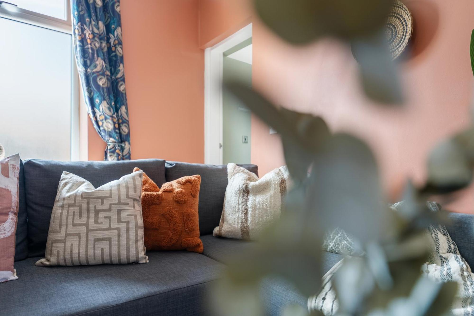 4-Bedroom Stunning Luxe, Spacious & Stylish Design House Bolton, Sleeps 11, With Parking Central Bolton, Links To Manchester, Pet-Friendly, Best For Groups! Work Contractors And Summer Special Offer! - By Blue Puffin Stays Farnworth Luaran gambar