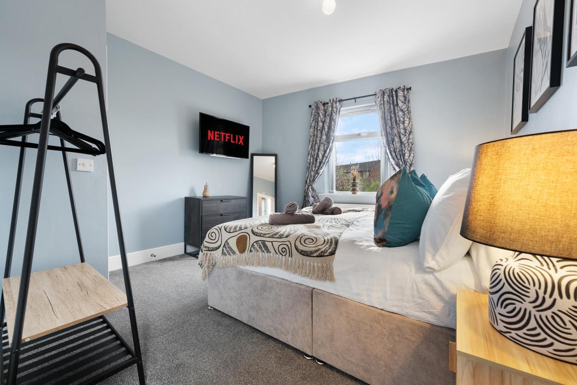 4-Bedroom Stunning Luxe, Spacious & Stylish Design House Bolton, Sleeps 11, With Parking Central Bolton, Links To Manchester, Pet-Friendly, Best For Groups! Work Contractors And Summer Special Offer! - By Blue Puffin Stays Farnworth Luaran gambar
