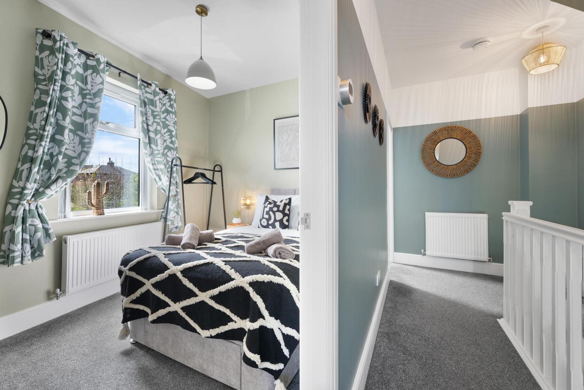 4-Bedroom Stunning Luxe, Spacious & Stylish Design House Bolton, Sleeps 11, With Parking Central Bolton, Links To Manchester, Pet-Friendly, Best For Groups! Work Contractors And Summer Special Offer! - By Blue Puffin Stays Farnworth Luaran gambar