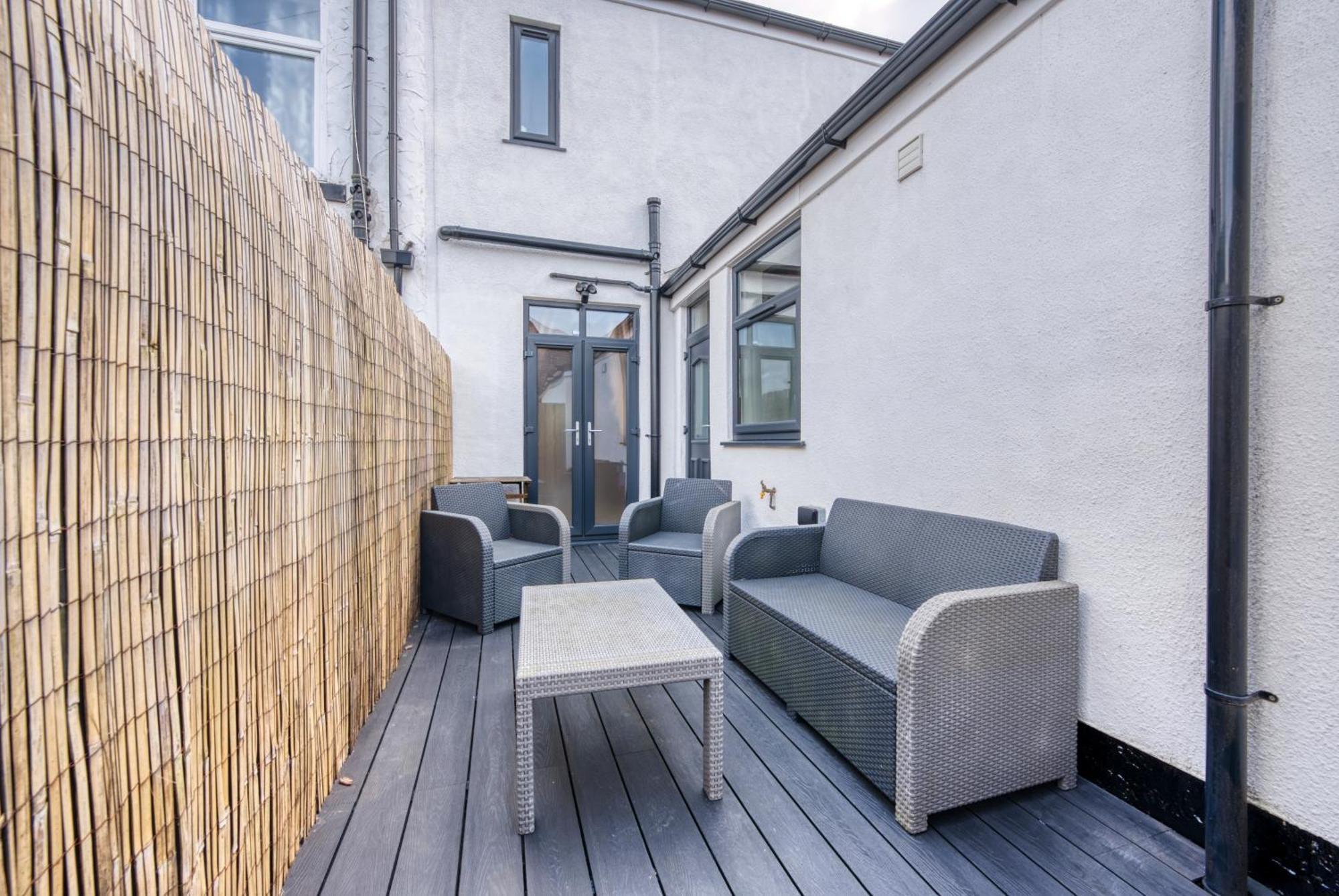 4-Bedroom Stunning Luxe, Spacious & Stylish Design House Bolton, Sleeps 11, With Parking Central Bolton, Links To Manchester, Pet-Friendly, Best For Groups! Work Contractors And Summer Special Offer! - By Blue Puffin Stays Farnworth Luaran gambar