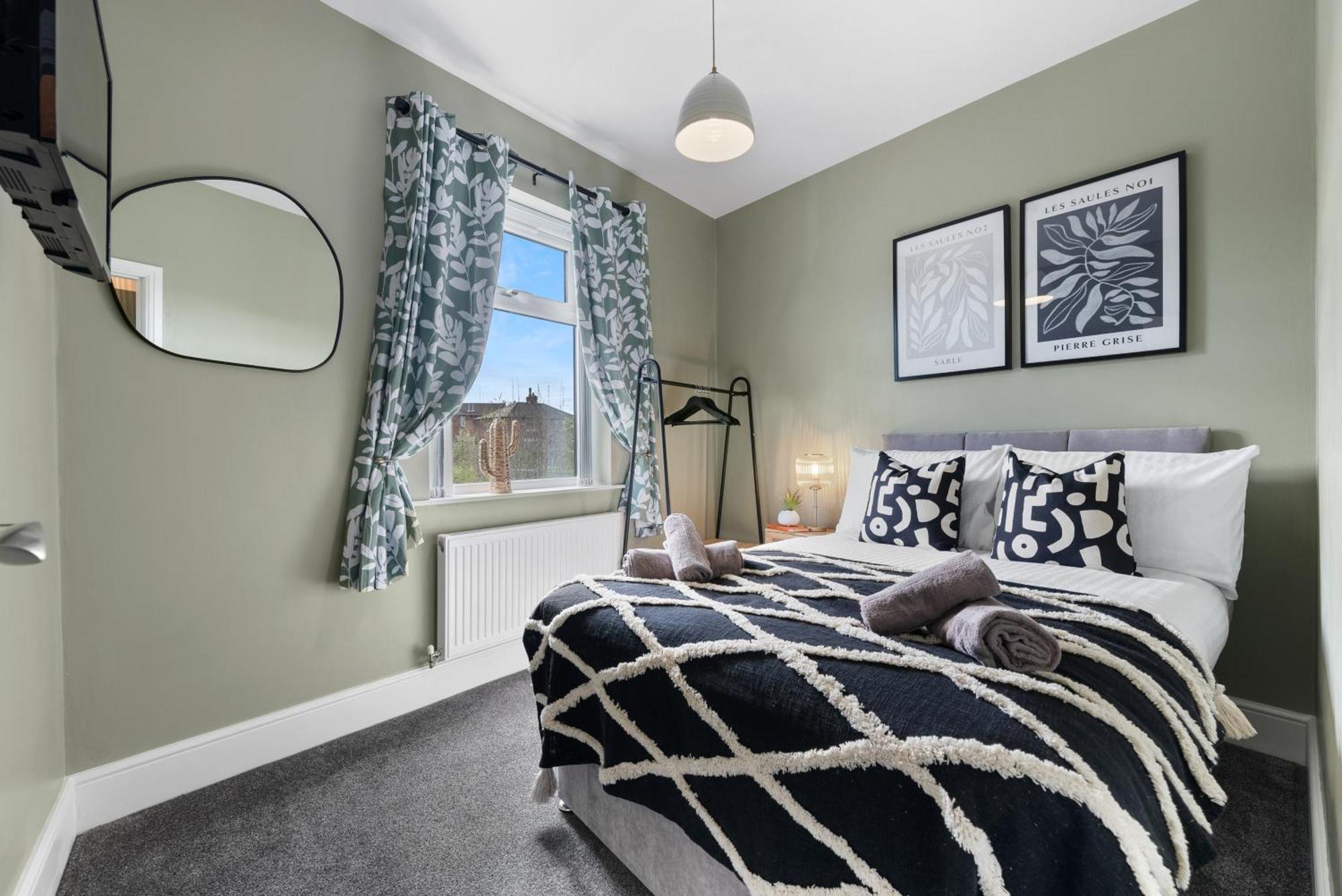 4-Bedroom Stunning Luxe, Spacious & Stylish Design House Bolton, Sleeps 11, With Parking Central Bolton, Links To Manchester, Pet-Friendly, Best For Groups! Work Contractors And Summer Special Offer! - By Blue Puffin Stays Farnworth Luaran gambar